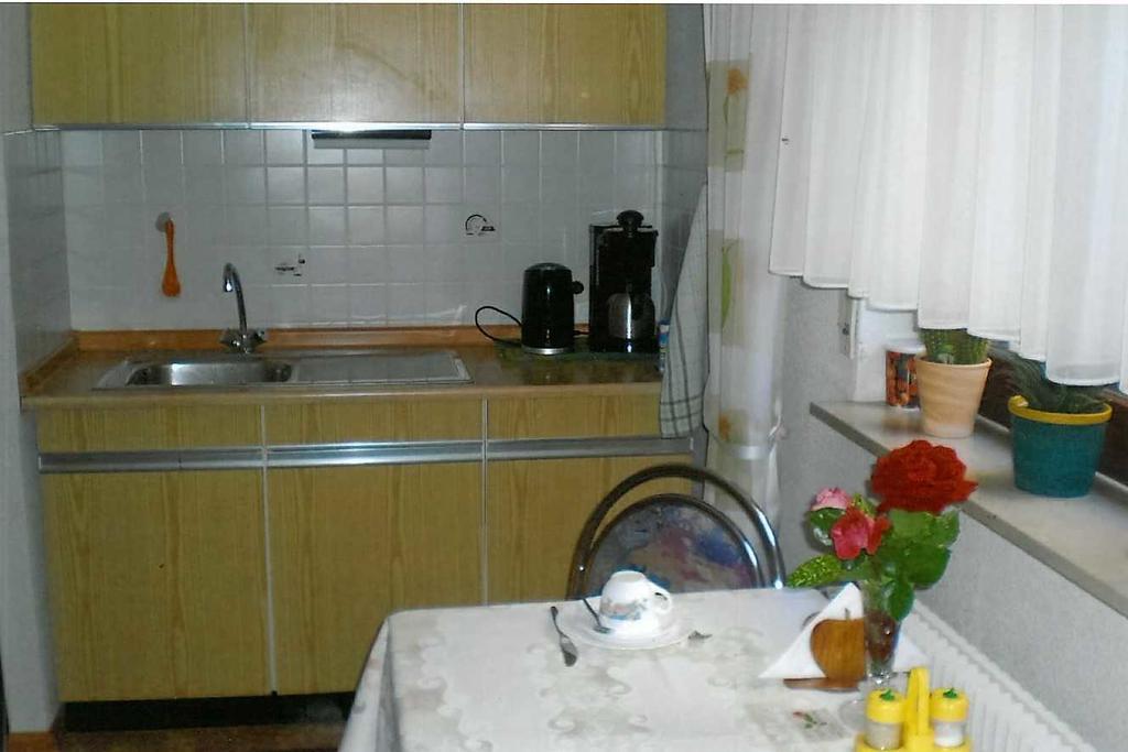 Privatzimmer Lichter Freiburg im Breisgau Exterior foto
